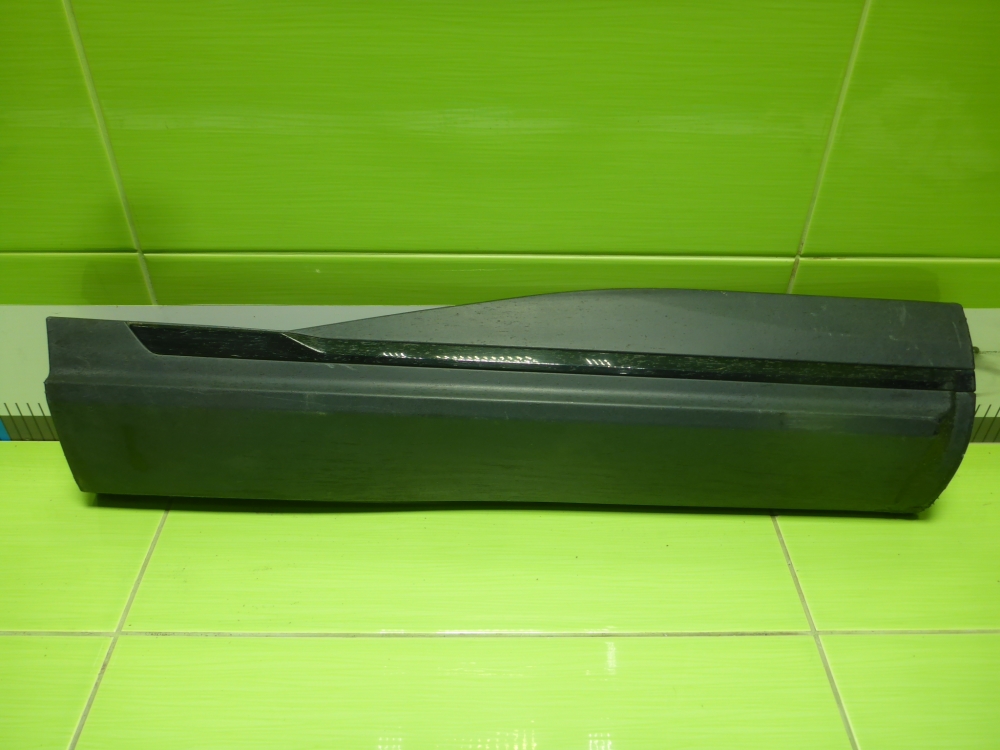 Накладка двери задней правой