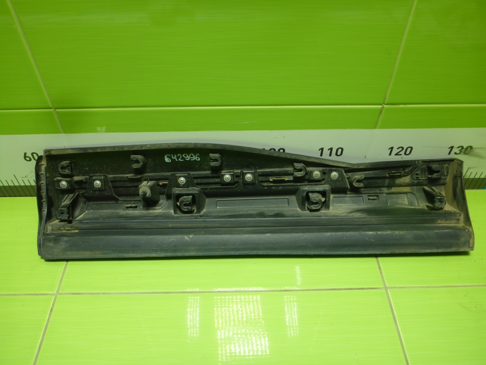 Накладка двери задней правой