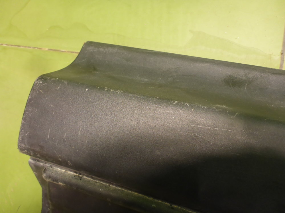 Накладка двери передней правой