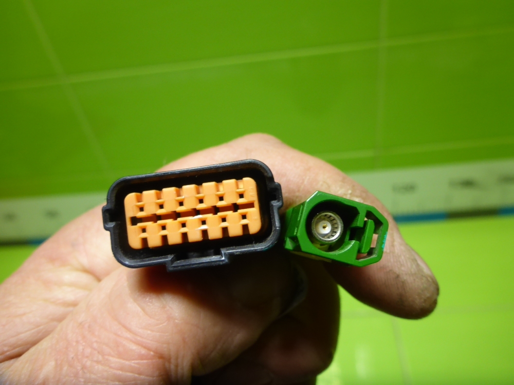 Зеркало левое электрическое