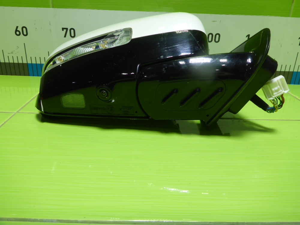 Зеркало правое электрическое