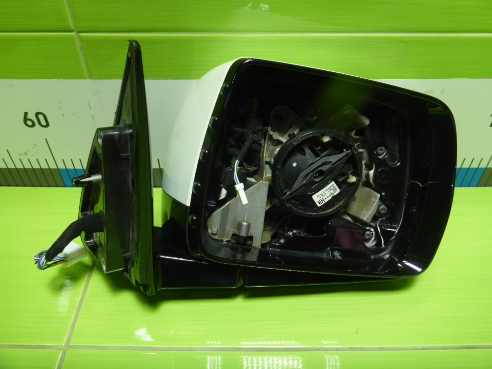 Зеркало правое электрическое