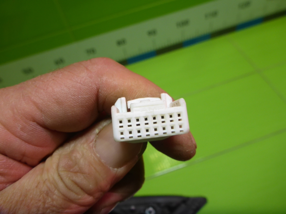 Зеркало правое электрическое