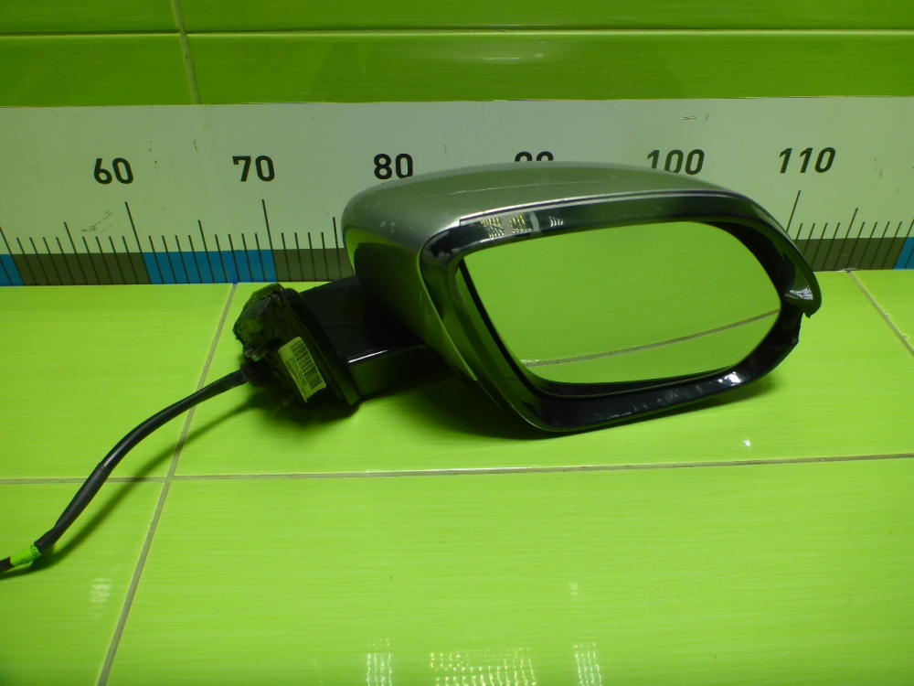 Зеркало правое электрическое