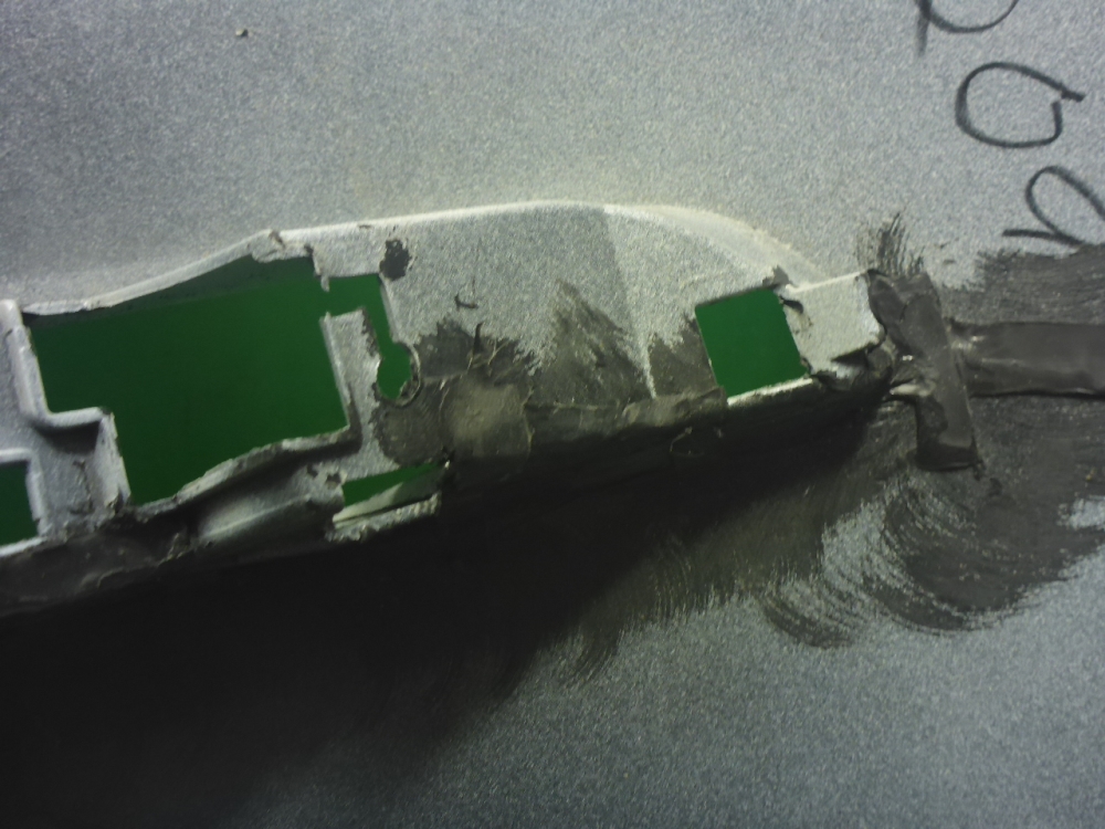 Бампер задний