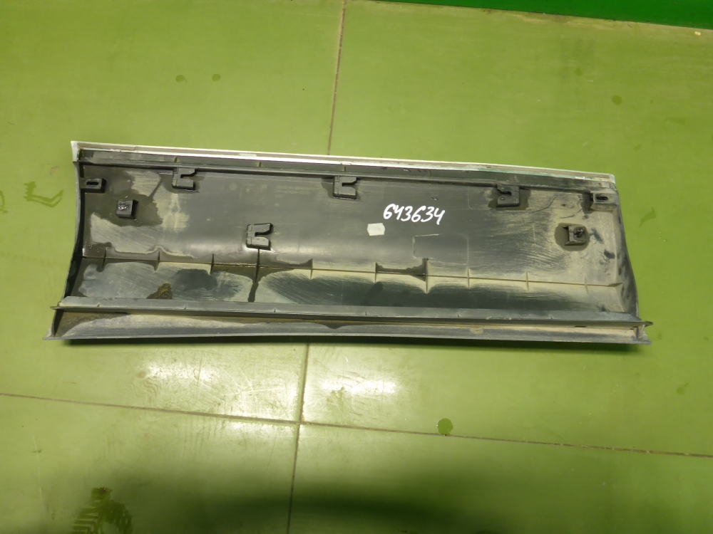 Накладка двери задней левой