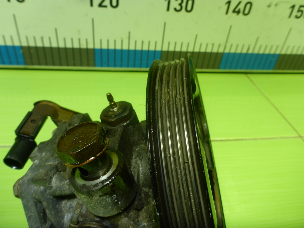 Насос ГУР (гидроусилитель руля)