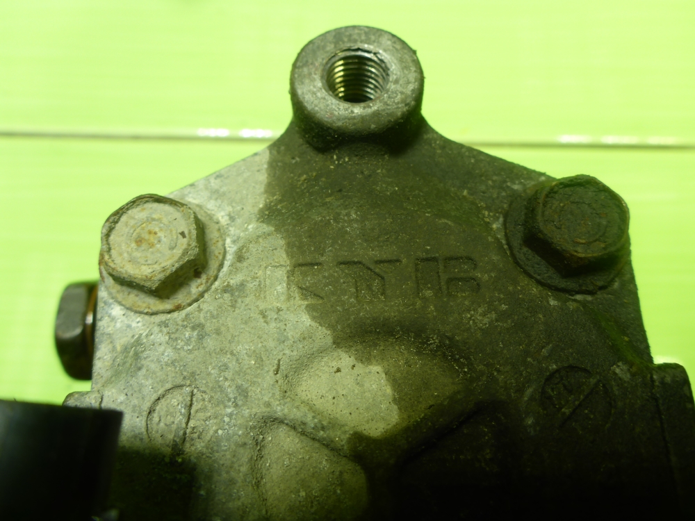 Насос ГУР (гидроусилитель руля)