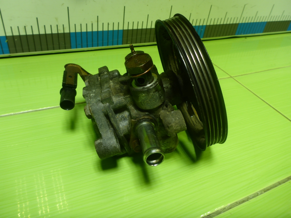 Насос ГУР (гидроусилитель руля)