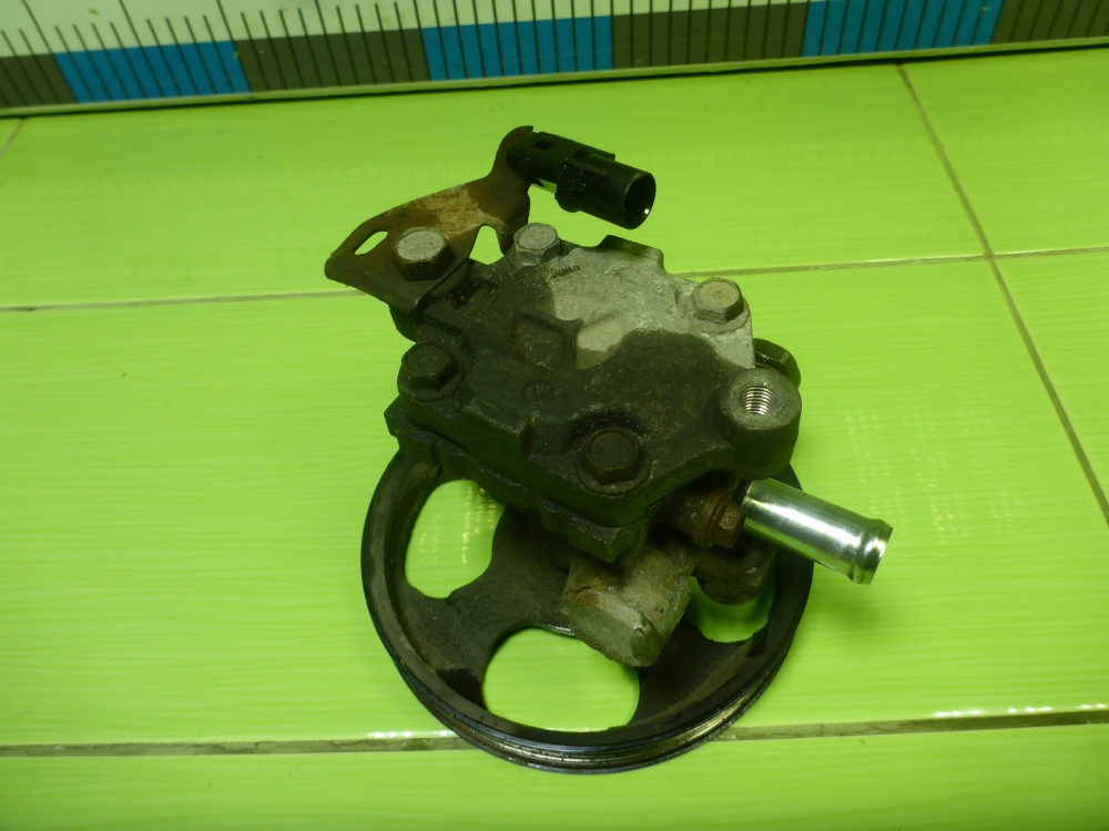 Насос ГУР (гидроусилитель руля)