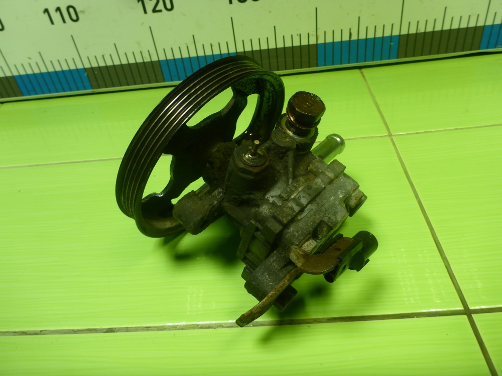 Насос ГУР (гидроусилитель руля)