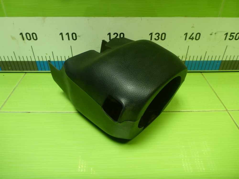 Кожух рулевой колонки