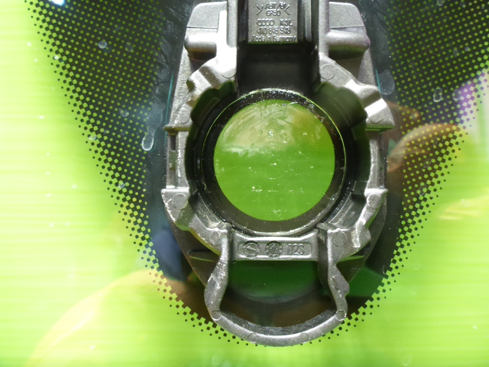 Стекло лобовое