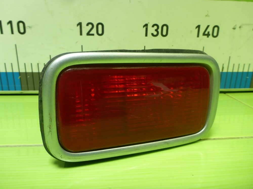 Фонарь задний в бампер правый
