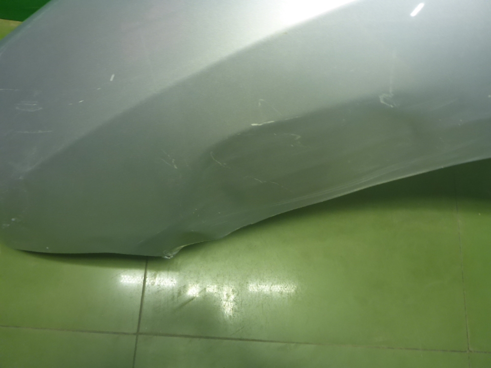 Крыло переднее левое