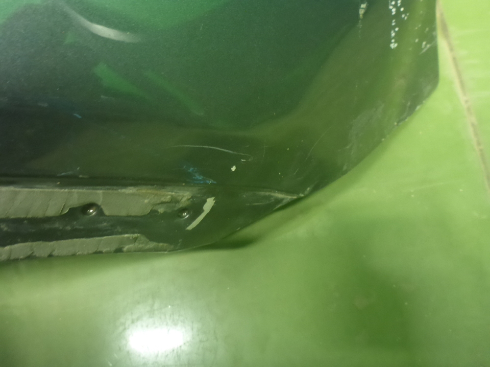 Крыло переднее левое