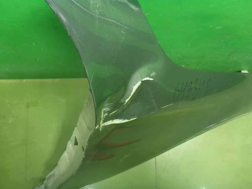 Крыло переднее левое