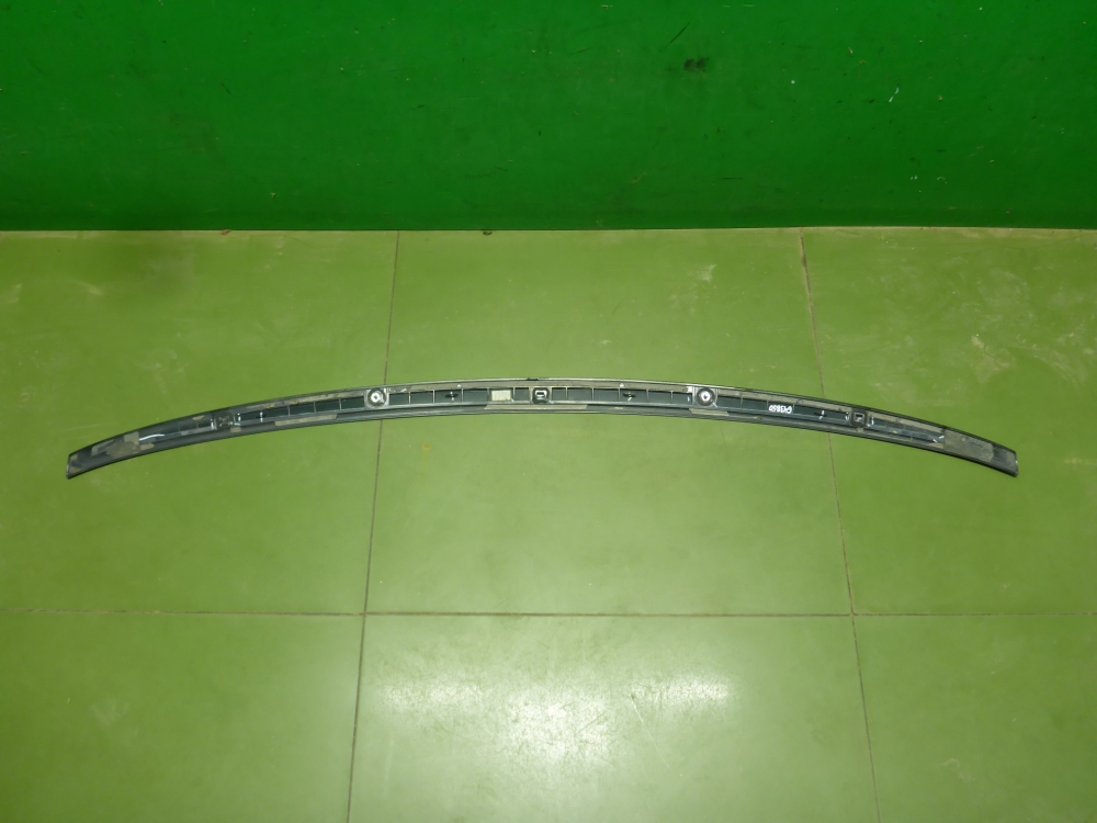 Спойлер (дефлектор) крышки багажника