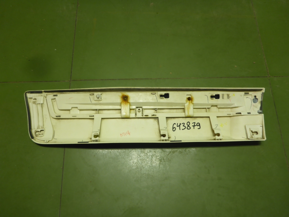 Накладка двери задней левой