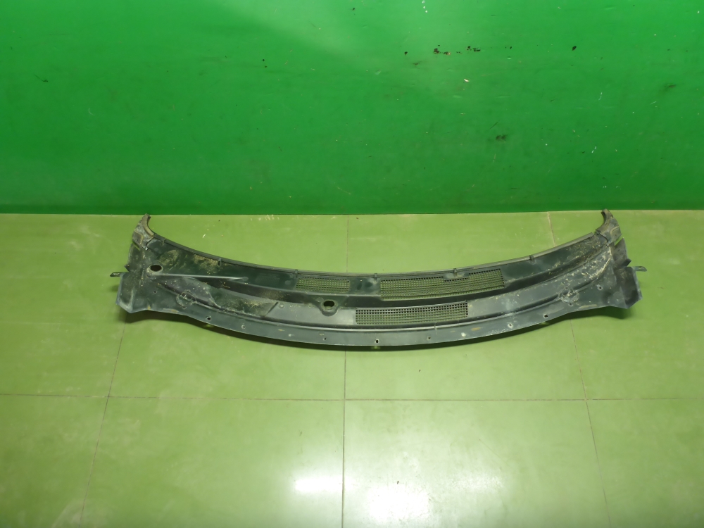 Решетка стеклоочистителей (Жабо)