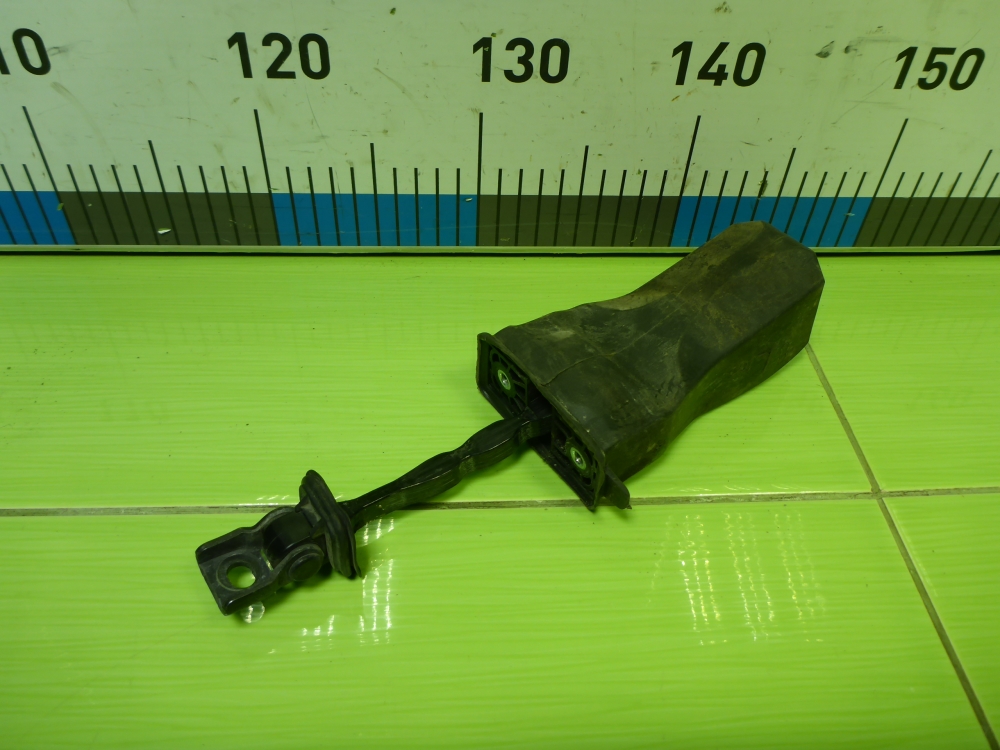 Ограничитель двери