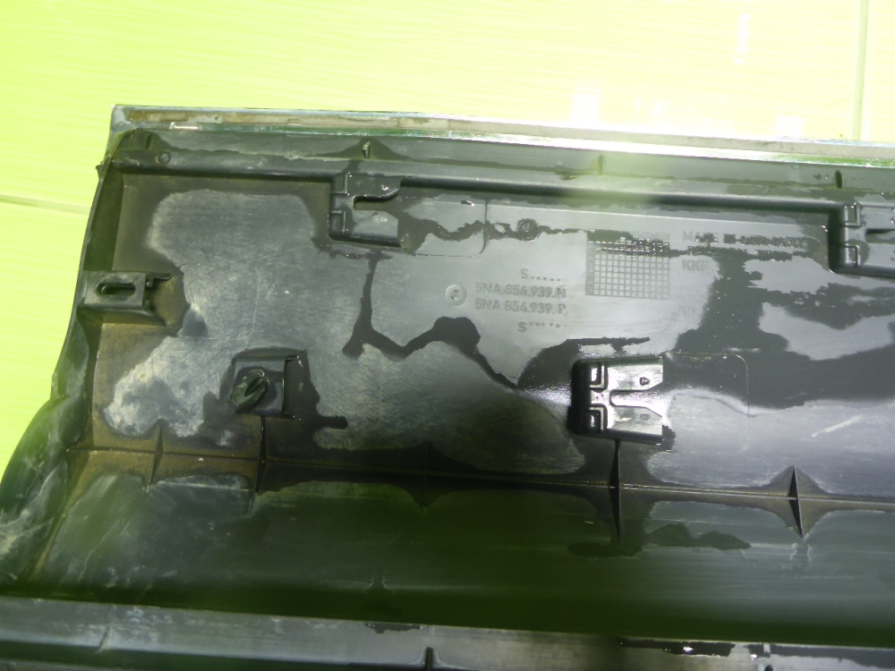 Накладка двери передней левой