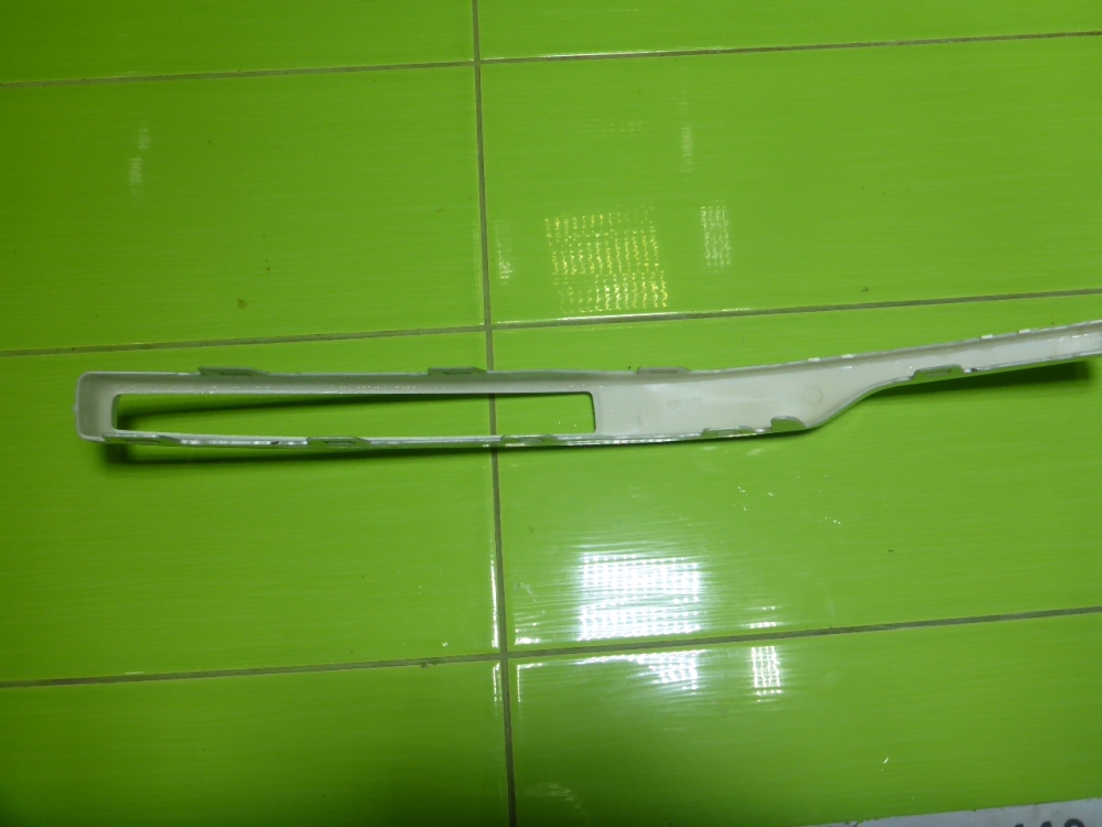 Накладка переднего бампера правая