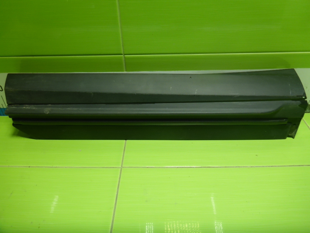 Накладка двери задней левой