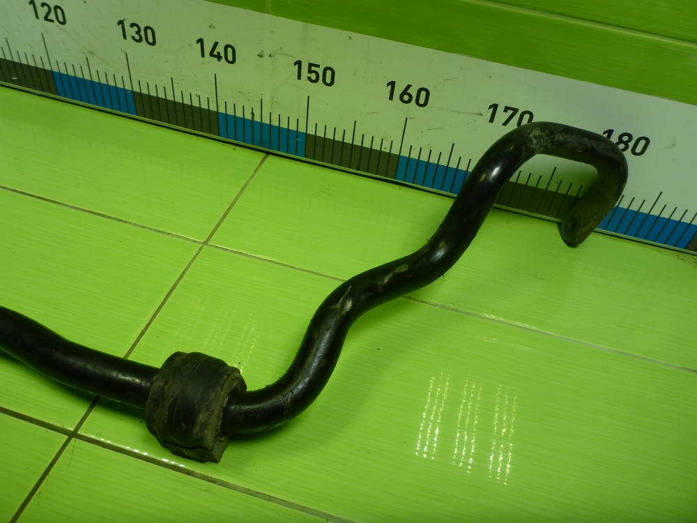 Стабилизатор передний