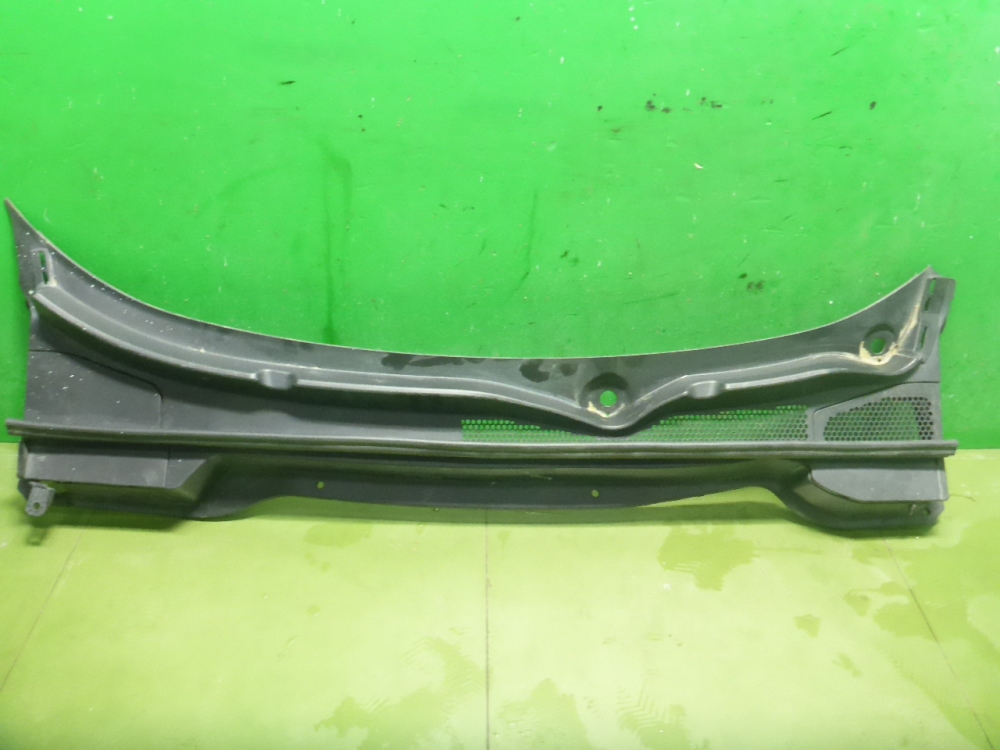 Решетка стеклоочистителей (Жабо)