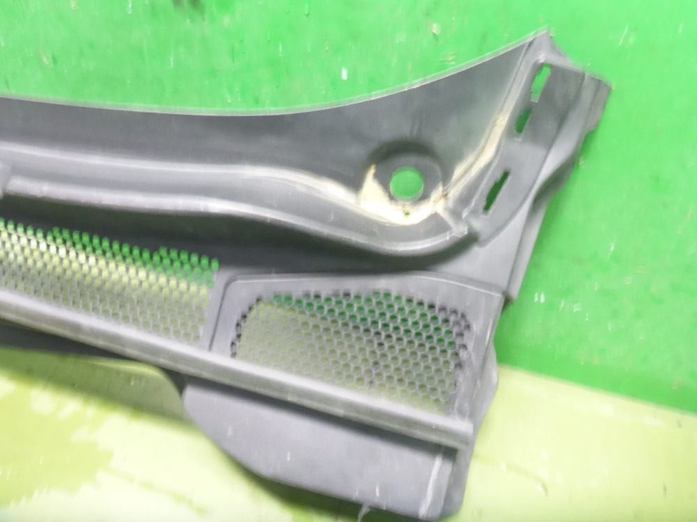 Решетка стеклоочистителей (Жабо)