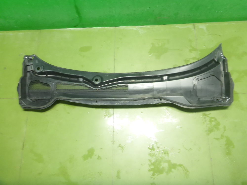 Решетка стеклоочистителей (Жабо)