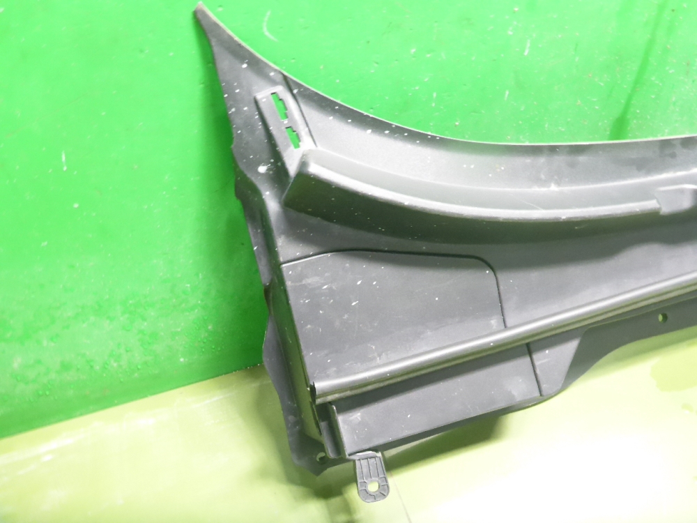 Решетка стеклоочистителей (Жабо)