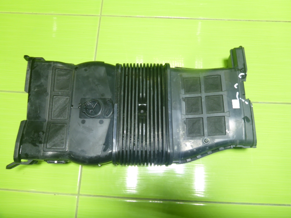 Патрубок воздушного фильтра