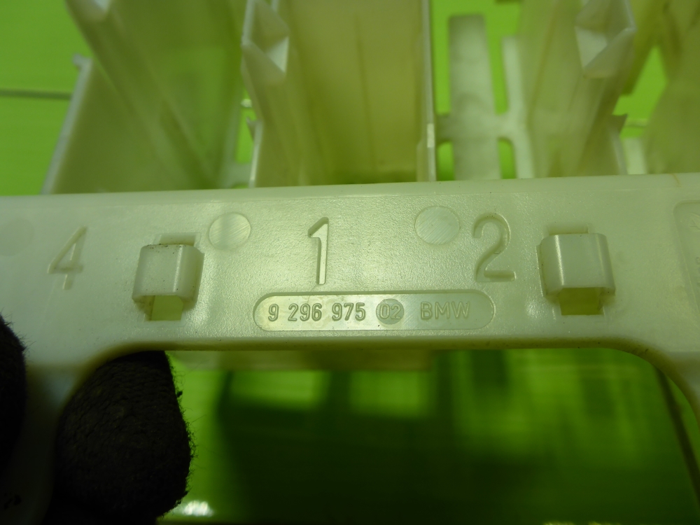 Кронштейн (сопут. товар)