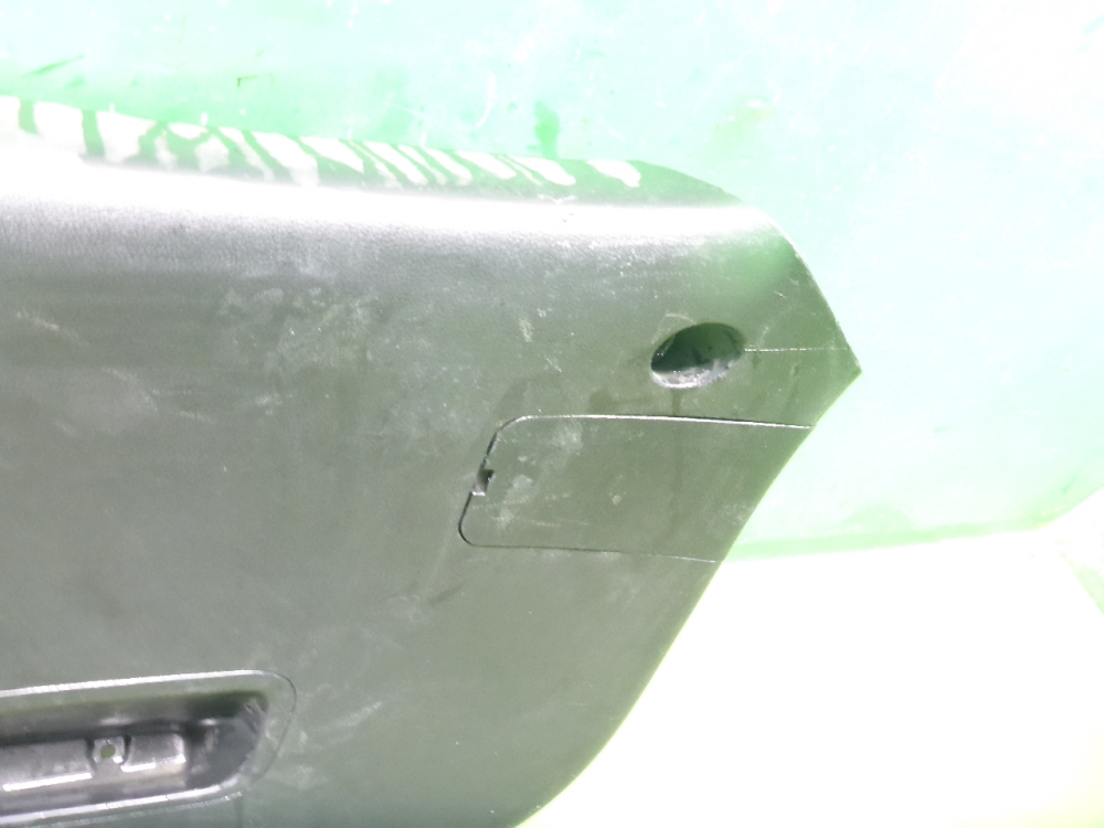 Обшивка двери багажника