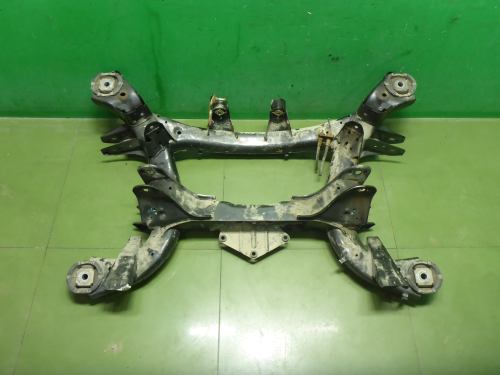 Балка задняя