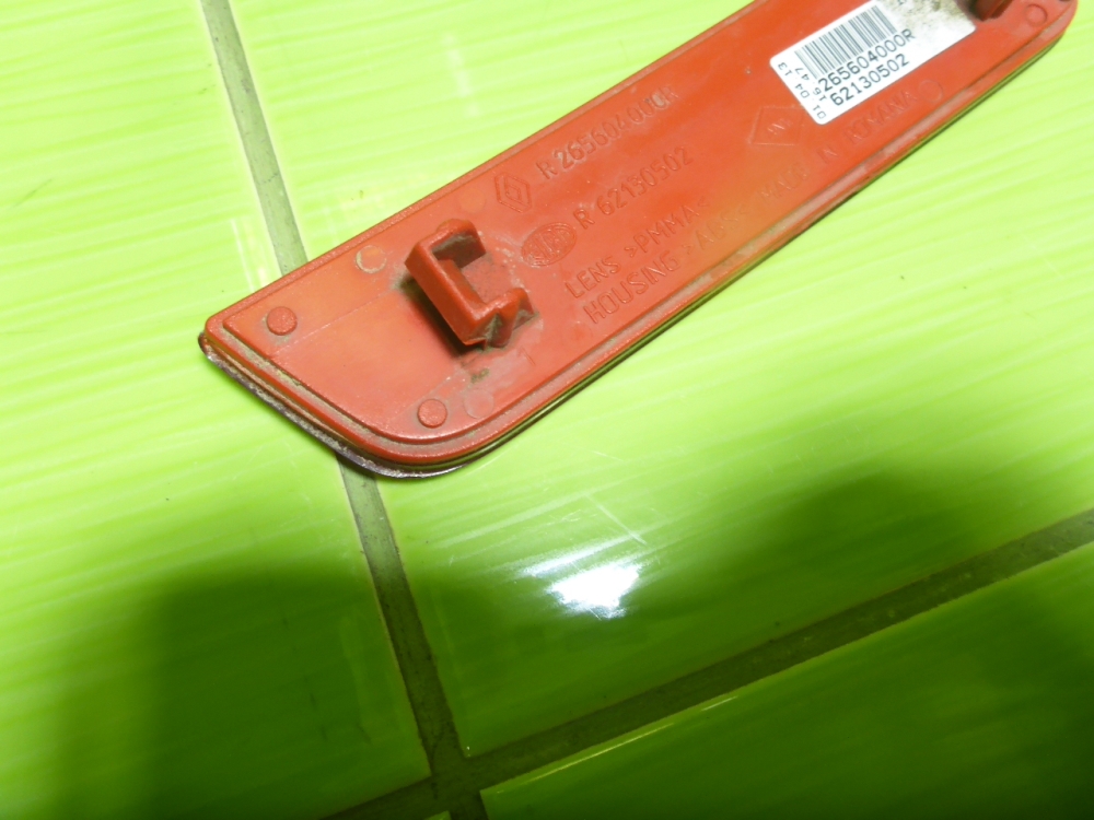 Отражатель в бампер задний правый