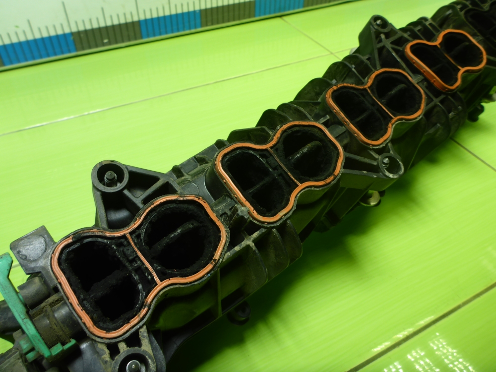 Коллектор впускной