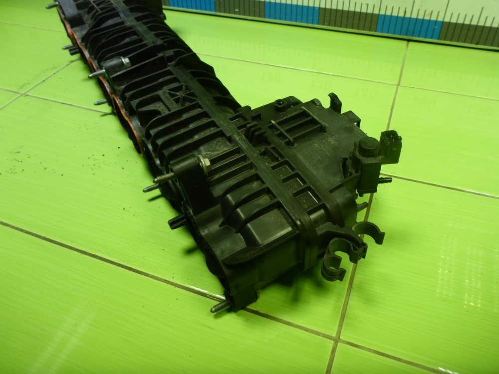 Коллектор впускной