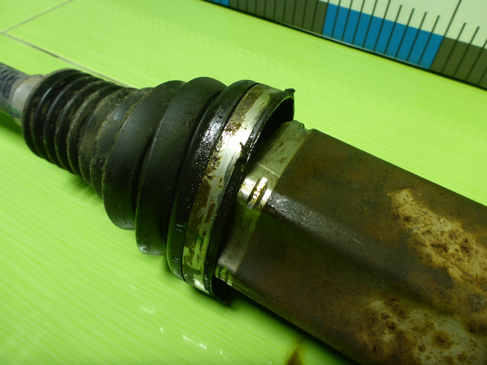 Полуось передняя правая