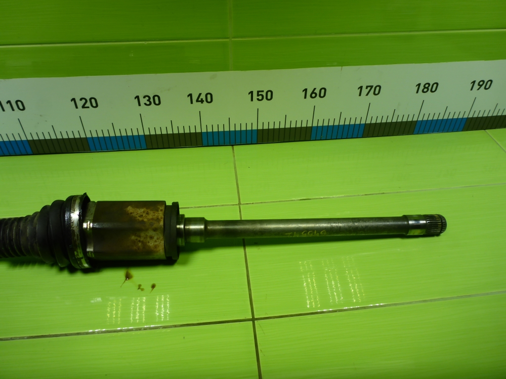 Полуось передняя правая