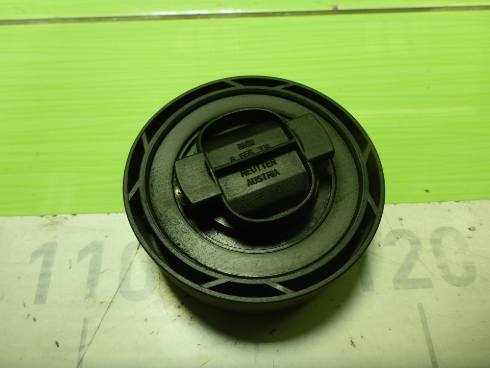 Крышка маслозаливной горловины