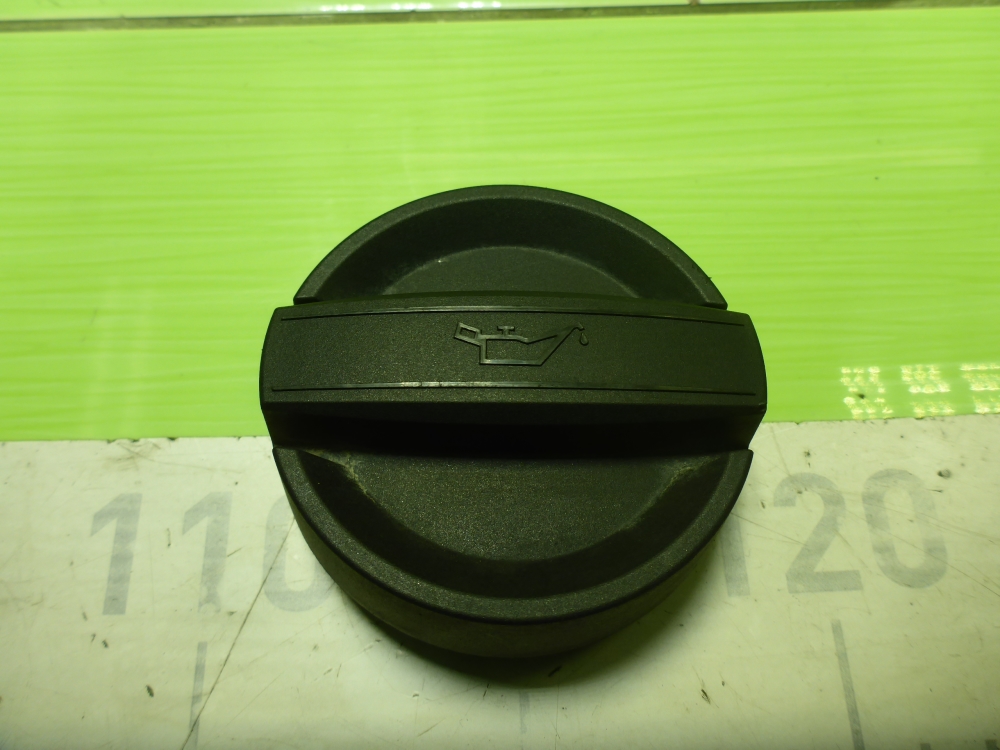 Крышка маслозаливной горловины