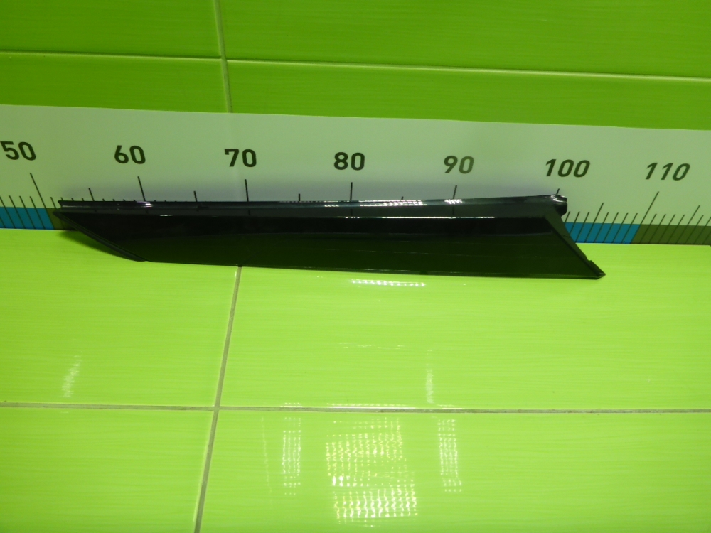 Накладка двери багажника