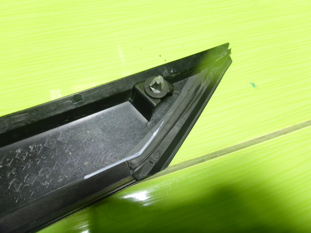 Накладка двери багажника