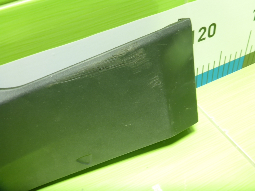 Накладка двери задней левой