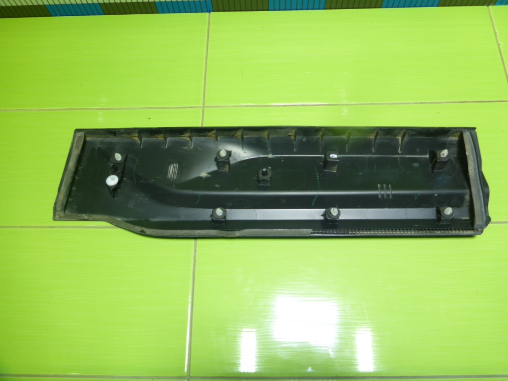 Накладка двери задней правой