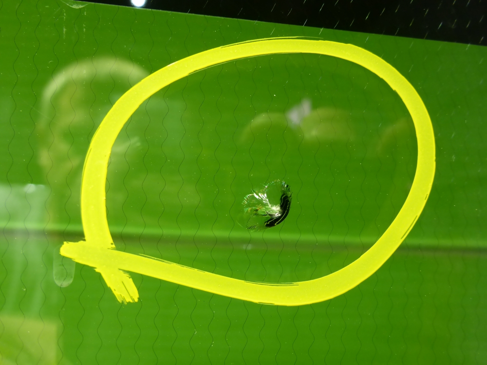 Стекло лобовое