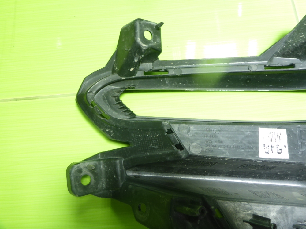 Решетка в бампер правая